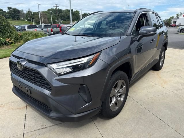 Used 2024 Toyota RAV4 XLE AWD/4WD image 3