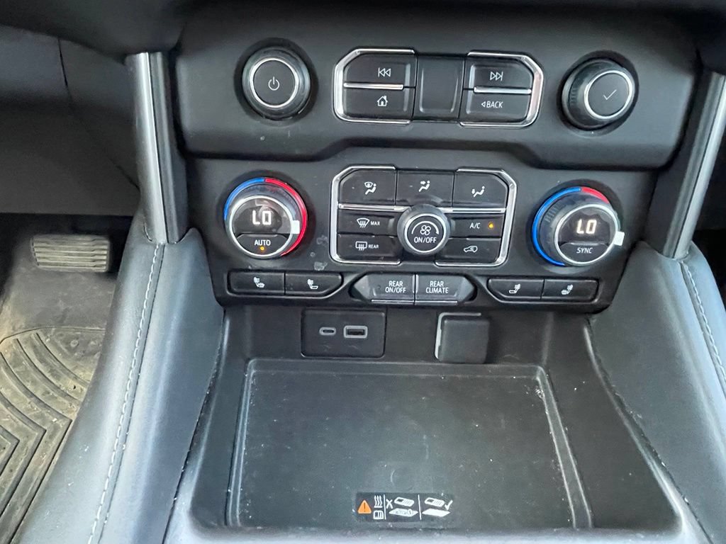 Used 2024 Chevrolet Tahoe Z71 w/ Luxury Package AWD/4WD image 22