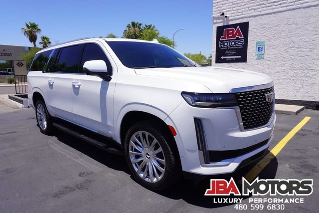 Used 2021 Cadillac Escalade ESV Premium Luxury AWD/4WD image 2
