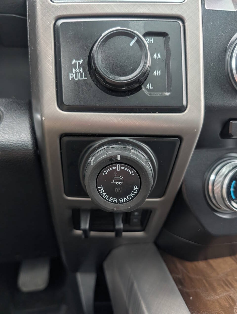 Used 2018 Ford F150 Limited AWD/4WD image 36
