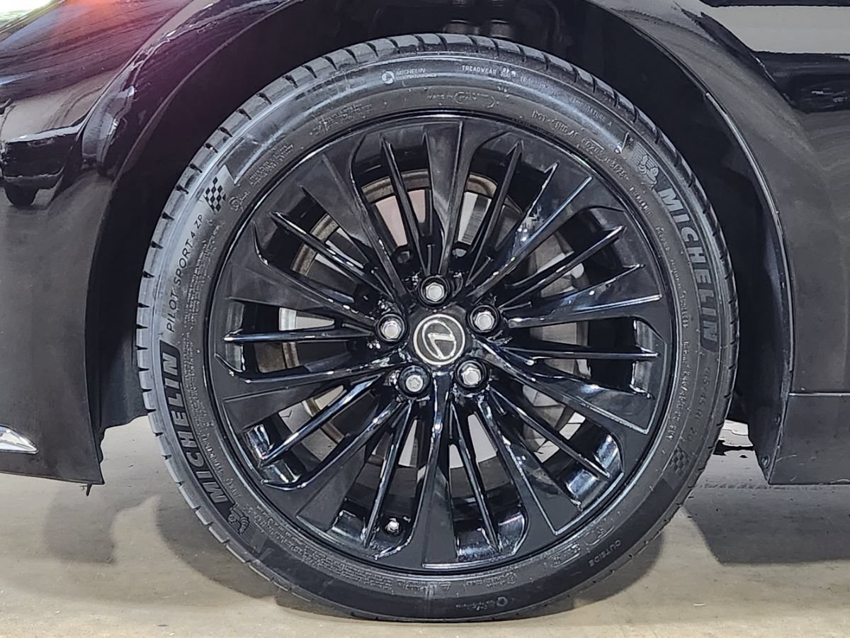 Used 2021 Lexus LS 500 RWD image 26