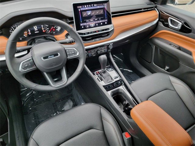 Certified 2024 Jeep Compass Limited image 38