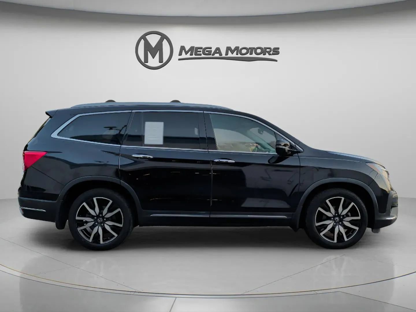 Used 2019 Honda Pilot Elite image 6