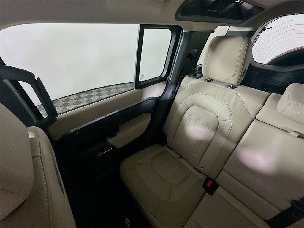 Used 2020 Land Rover Defender 110 S image 12