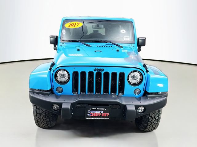 Used 2017 Jeep Wrangler Sahara image 2
