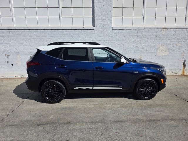 Used 2023 Kia Seltos Nightfall Edition image 3