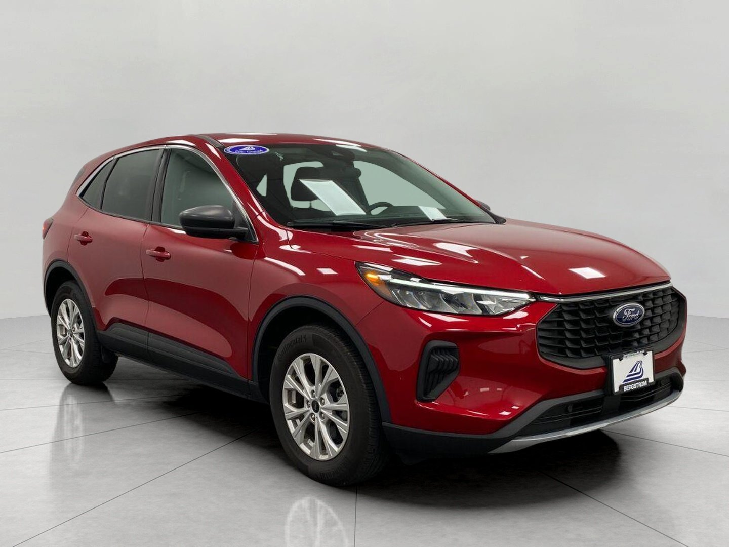 Used 2023 Ford Escape Active AWD/4WD image 1