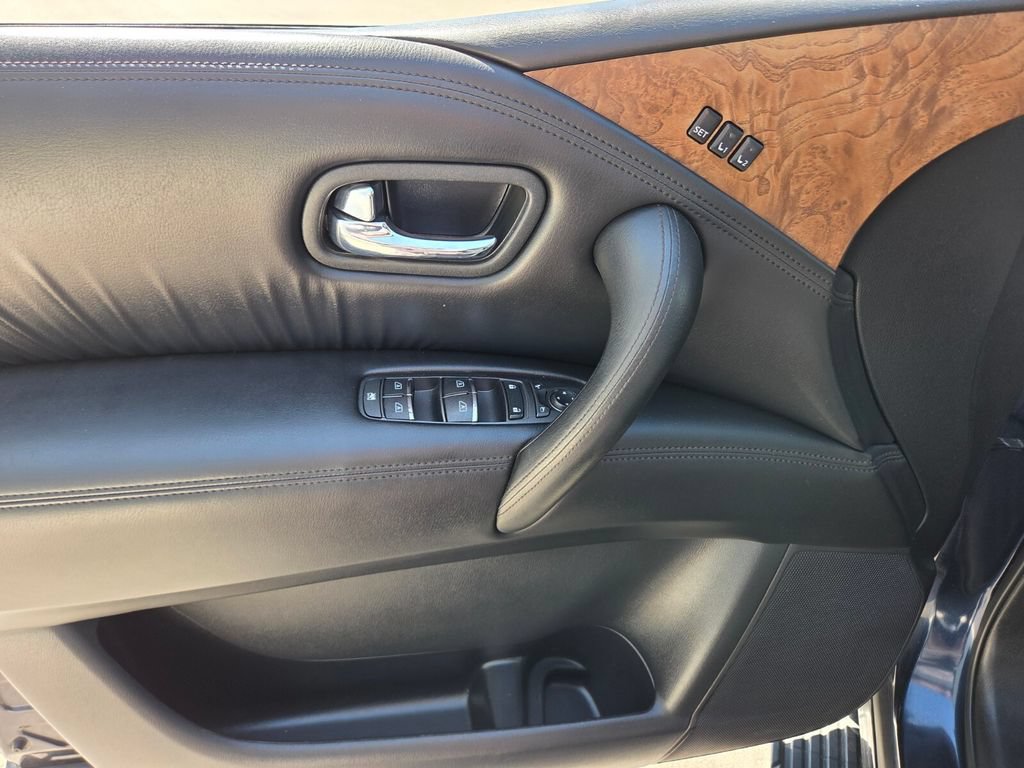 Used 2022 Nissan Armada SL w/ Captain's Chairs Package AWD/4WD image 24