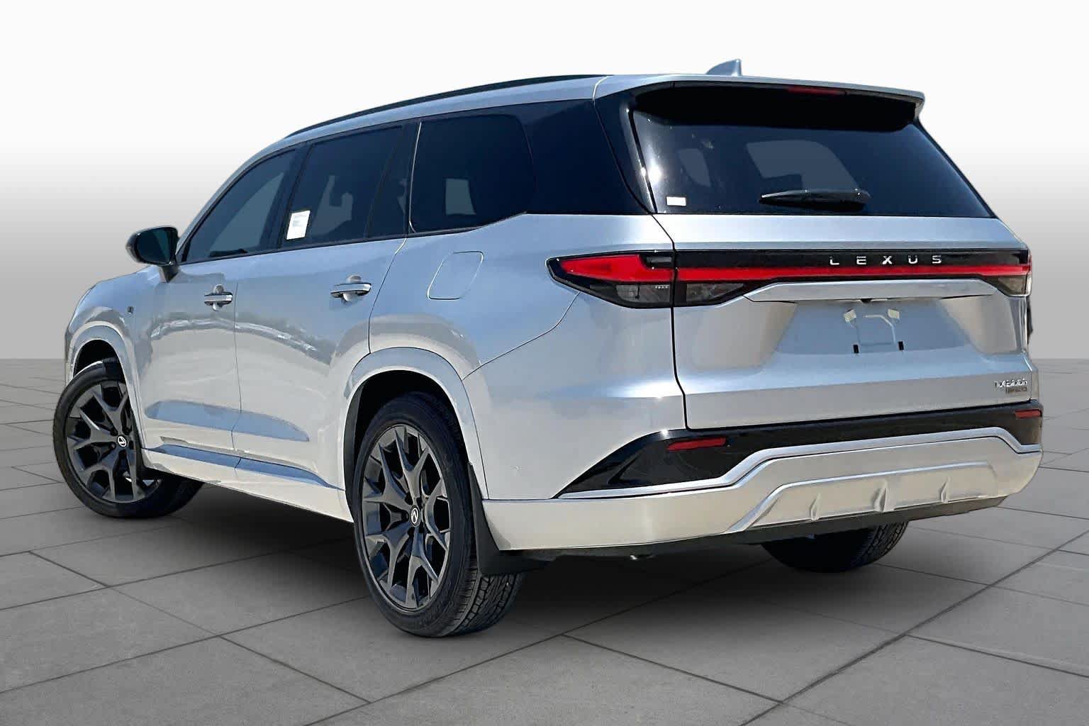 New 2026 Lexus TX 500h AWD image 4