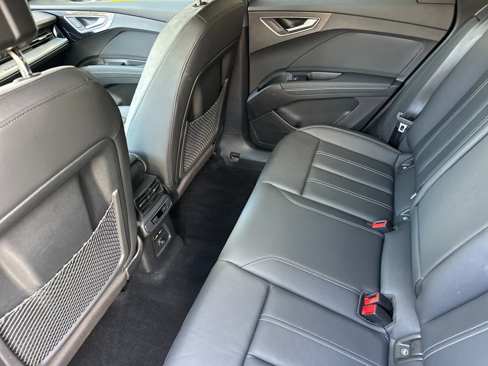 Used 2024 Audi Q4 e-tron Premium AWD/4WD image 4