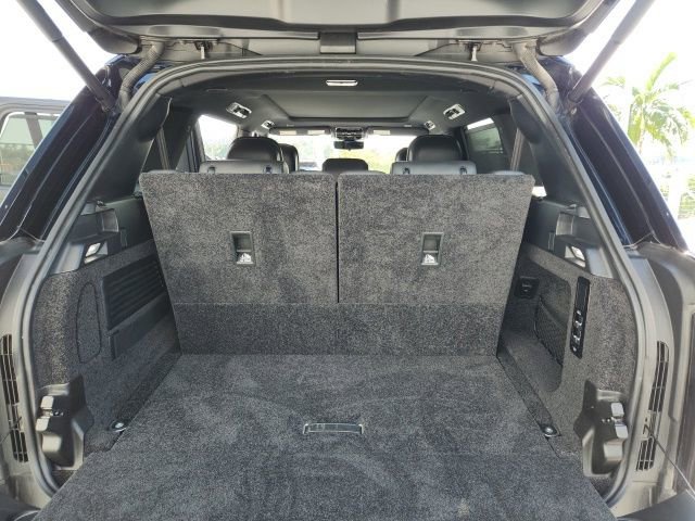 Used 2023 Land Rover Range Rover Long Wheelbase SE image 23