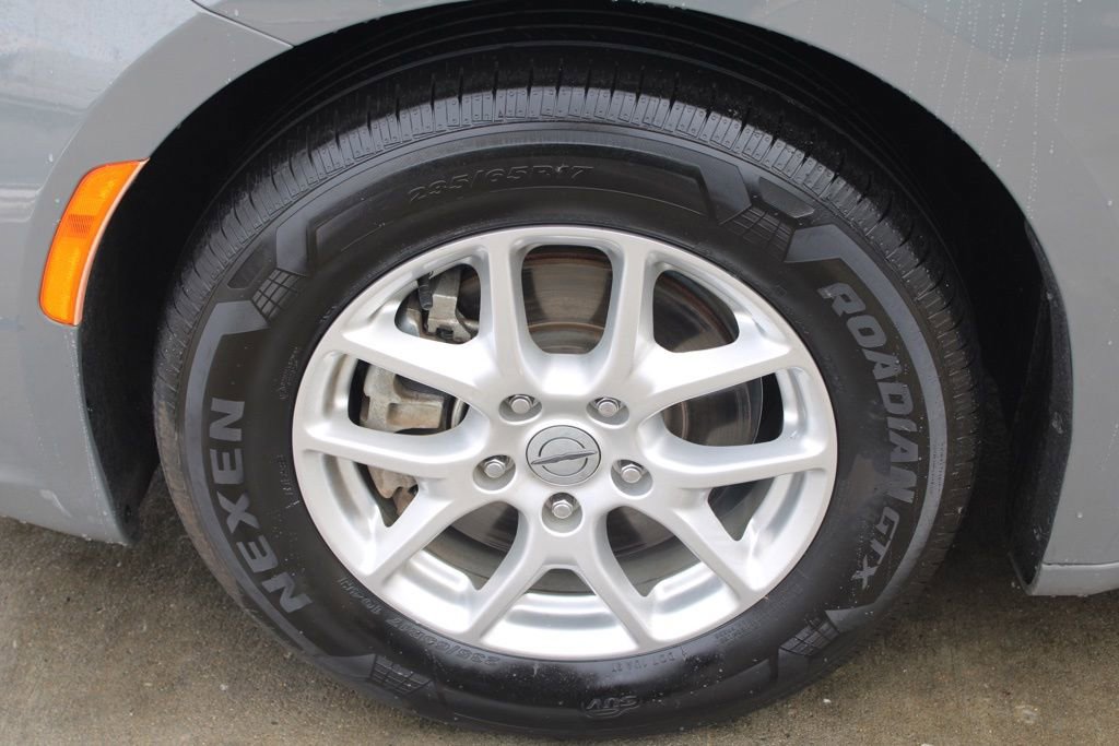 Used 2022 Chrysler Pacifica Touring-L image 12