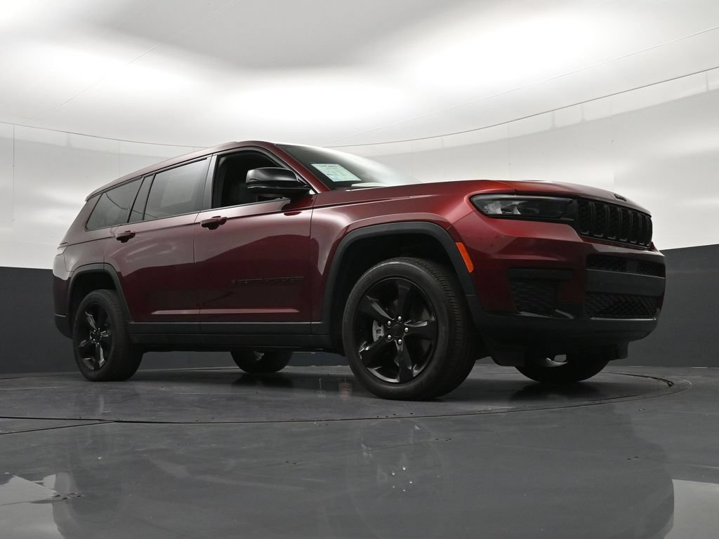 Used 2023 Jeep Grand Cherokee L Laredo AWD/4WD image 29