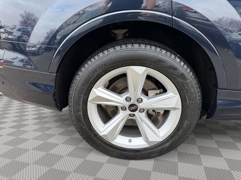 Used 2023 Audi Q7 2.0T Premium Plus w/ Premium Plus Package AWD/4WD image 14