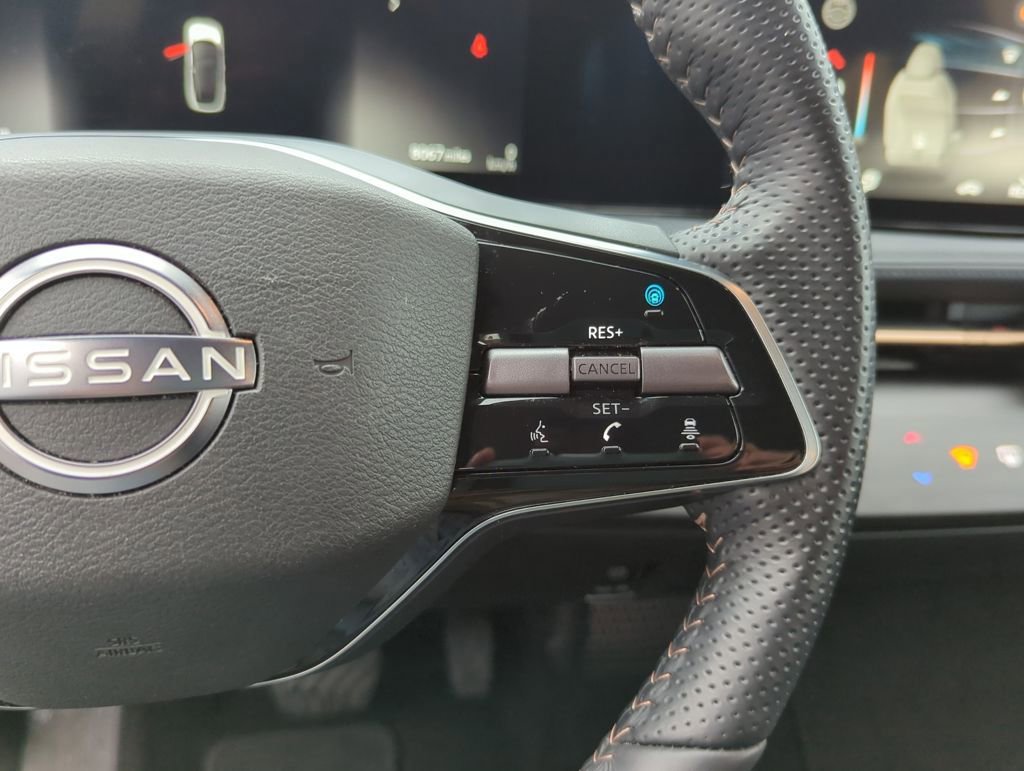 Used 2024 Nissan Ariya AWD image 17