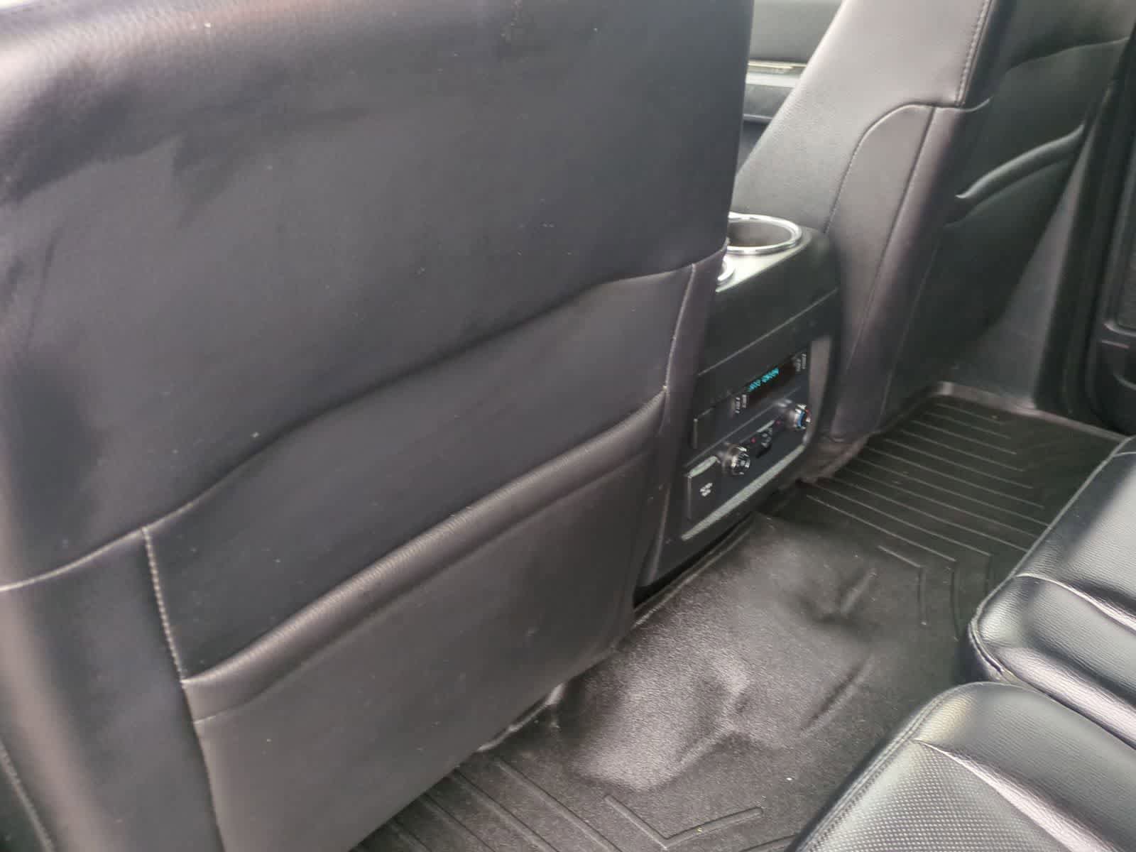 Used 2015 Ford Expedition Limited w/ Equipment Group 301A AWD/4WD image 18