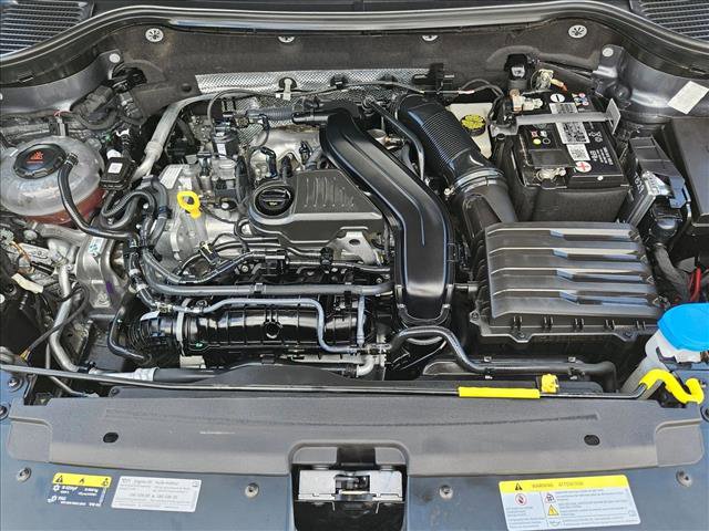 Certified 2023 Volkswagen Taos SE FWD image 21