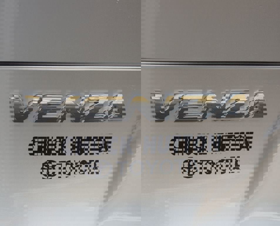 Used 2023 Toyota Venza Limited image 20