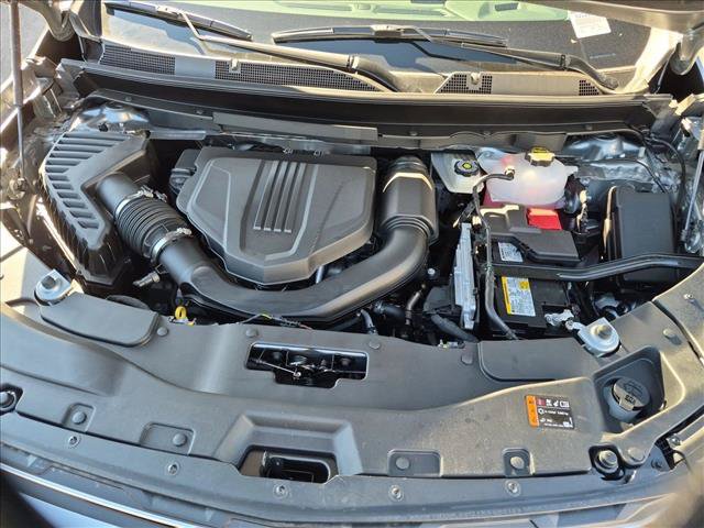 New 2027 Chevrolet Traverse LT w/ Sun and Wheel Package FWD image 17