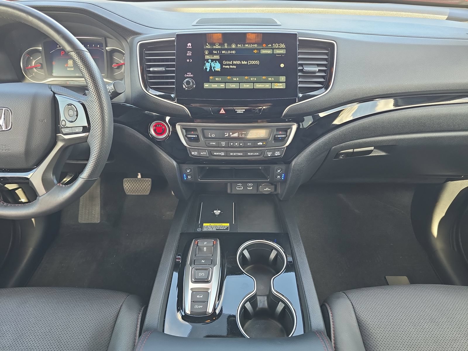 Certified 2025 Honda Passport Black Edition image 11