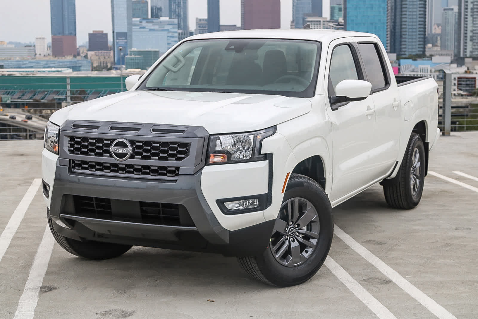 New 2025 Nissan Frontier SV w/ SV Convenience Package RWD image 1