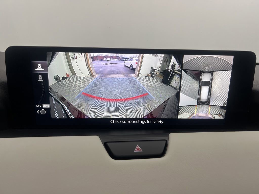 Used 2024 MAZDA CX-90 Plug-In Hybrid w/ Premium Plus image 17