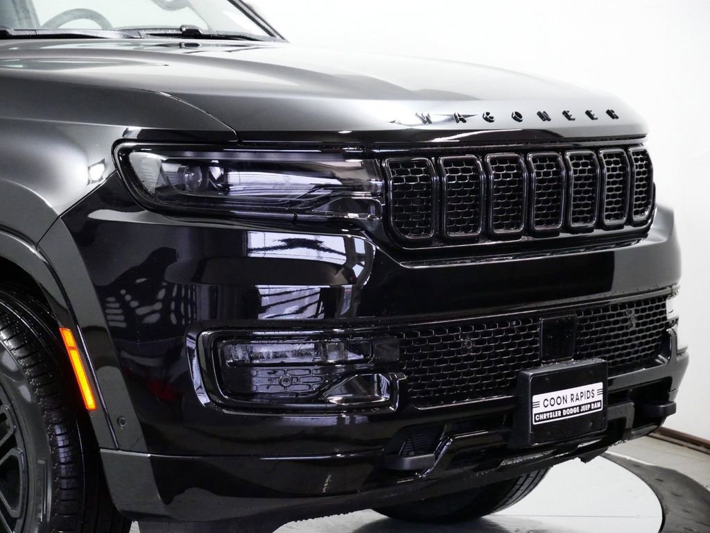 Used 2024 Jeep Wagoneer Series II image 3
