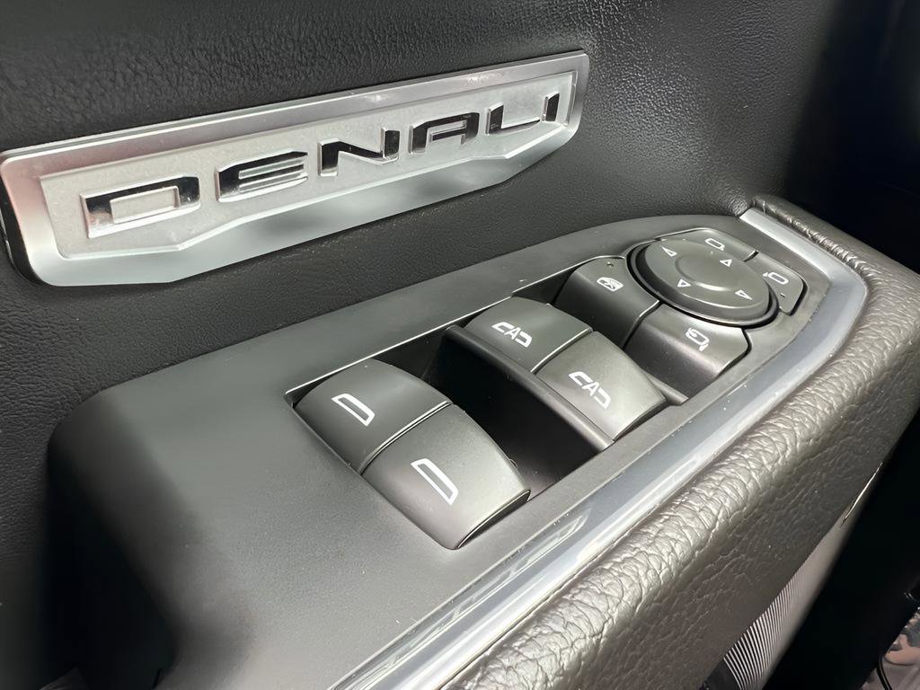Used 2022 GMC Sierra 1500 Denali image 46