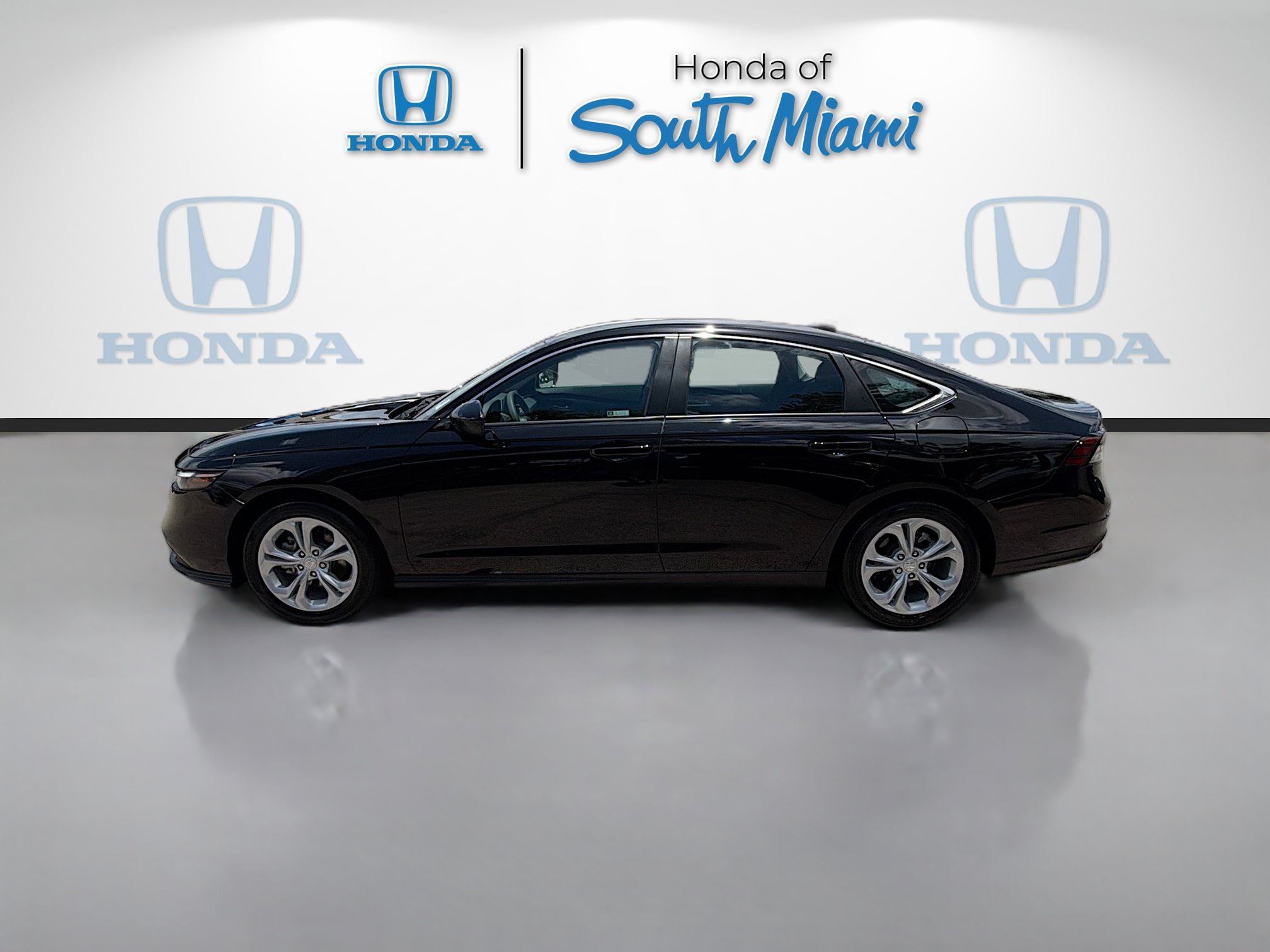 Certified 2024 Honda Accord LX image 4