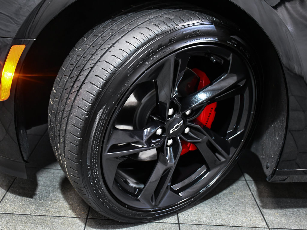 Used 2024 Chevrolet Camaro LT w/ RS Package RWD image 7