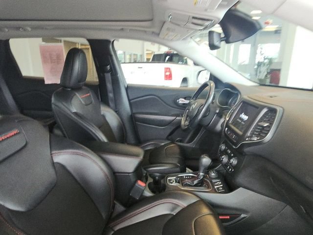 Used 2021 Jeep Cherokee Trailhawk w/ Sun, Sound & Nav Group AWD/4WD image 14