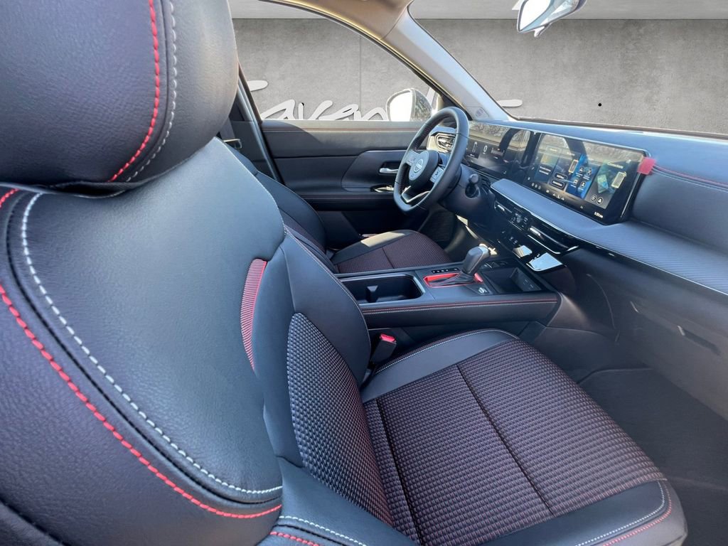 New 2026 Nissan Kicks SR image 24