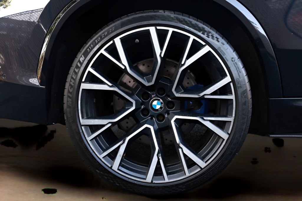 Used 2020 BMW X5 M Competition w/ Executive Package AWD/4WD image 34