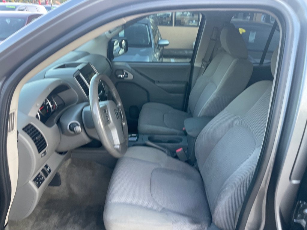 Used 2018 Nissan Frontier SV w/ Value Truck Package RWD image 12