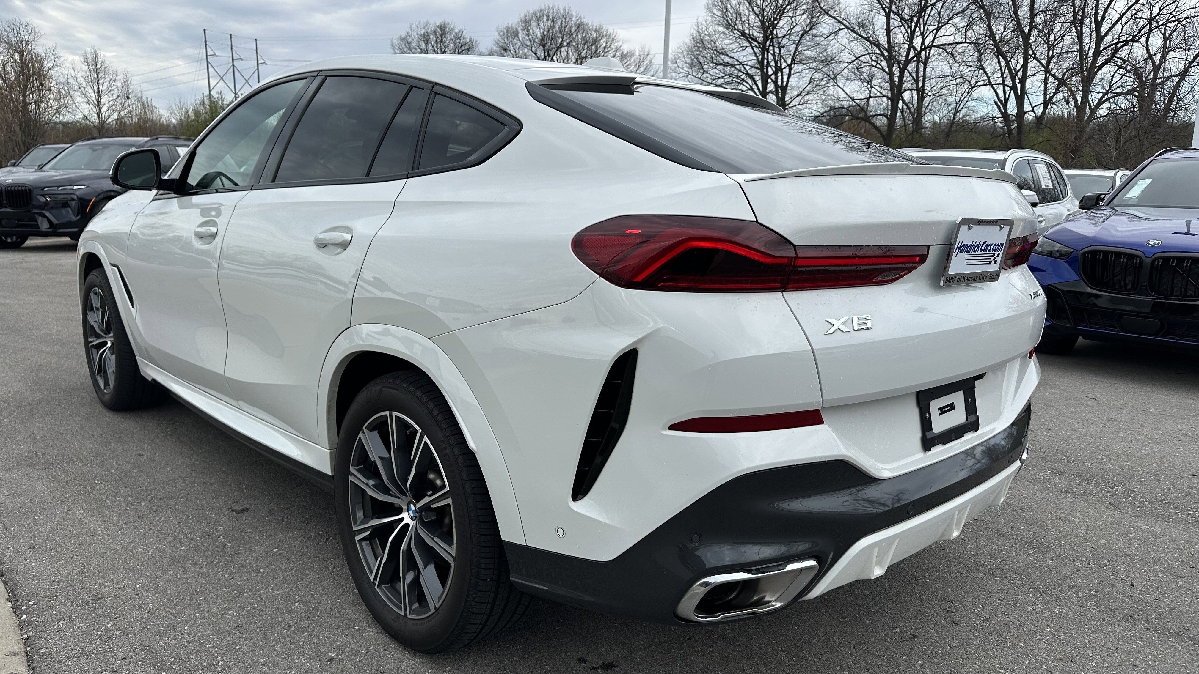 Certified 2025 BMW X6 xDrive40i AWD/4WD image 8