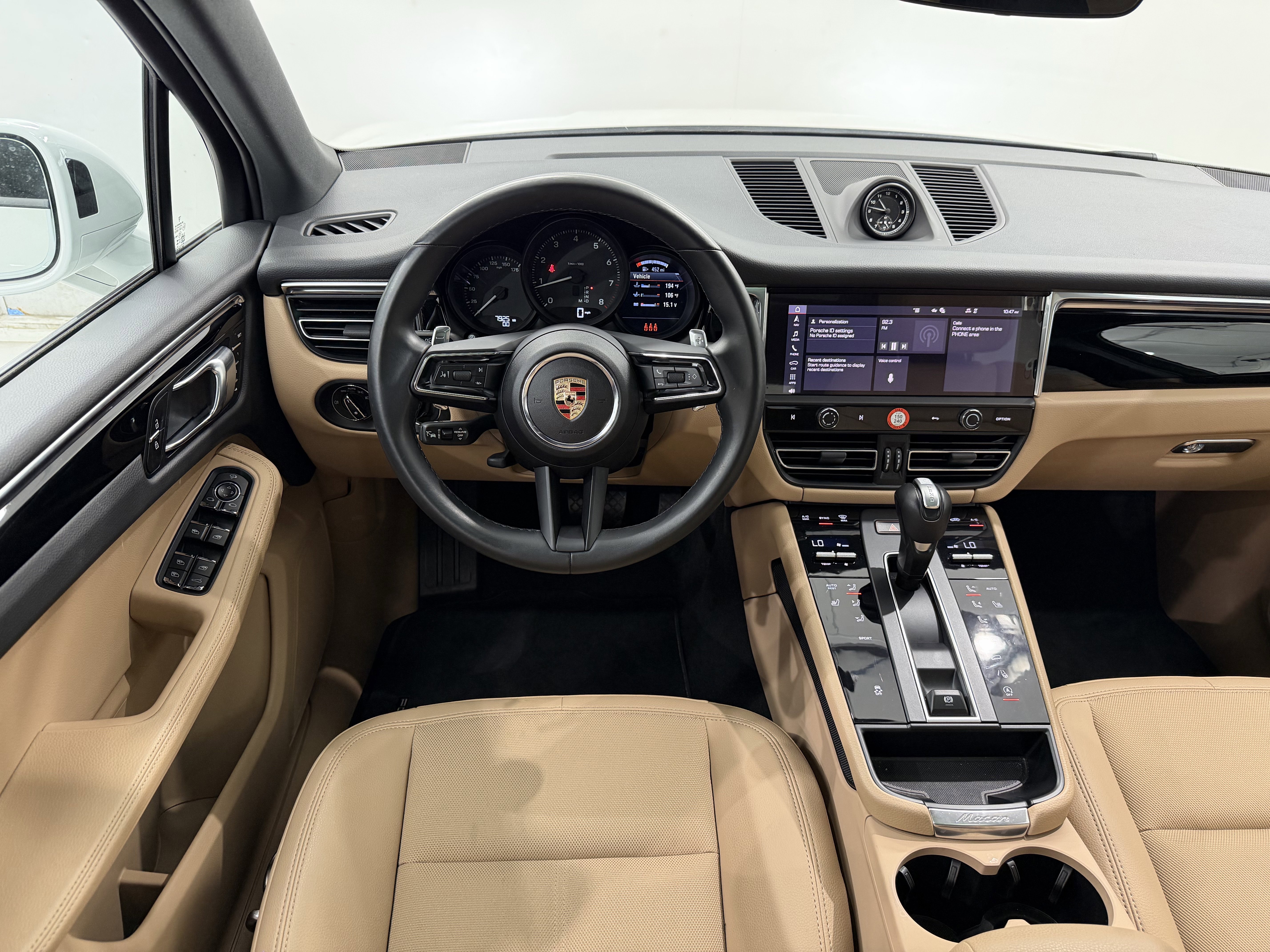 Certified 2025 Porsche Macan image 23
