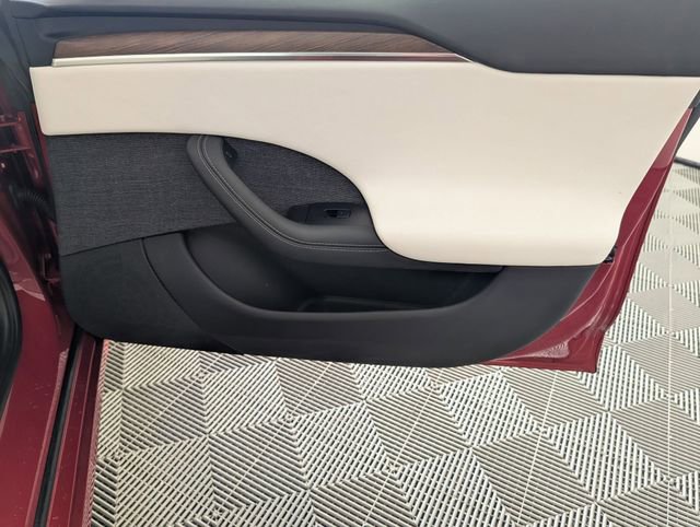 Used 2023 Tesla Model S Standard Range image 29