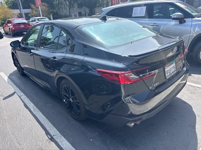 Used 2025 Toyota Camry SE w/ Convenience Package FWD image 5