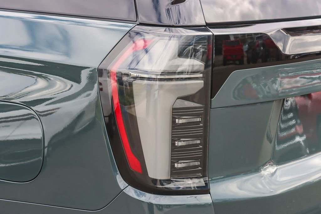 New 2026 Chevrolet Suburban RST w/ Advanced Technology Package image 8