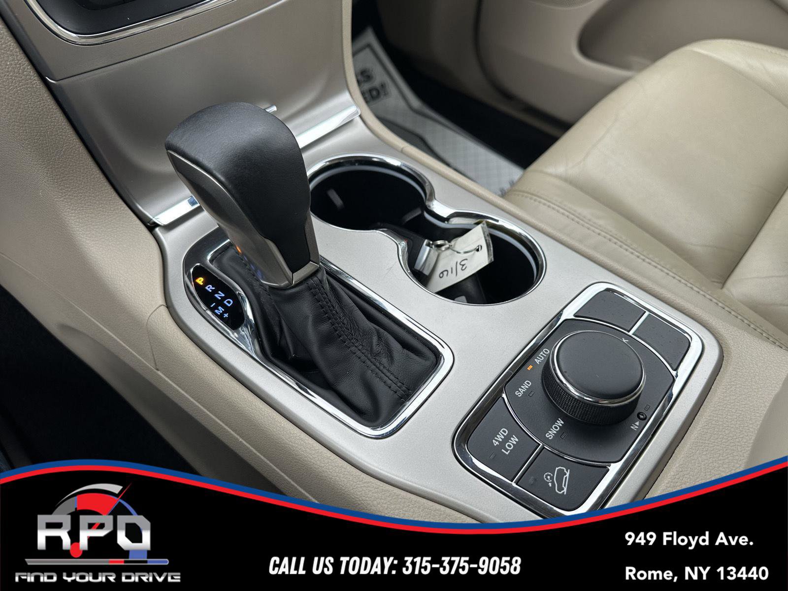 Used 2017 Jeep Grand Cherokee Limited AWD/4WD image 27