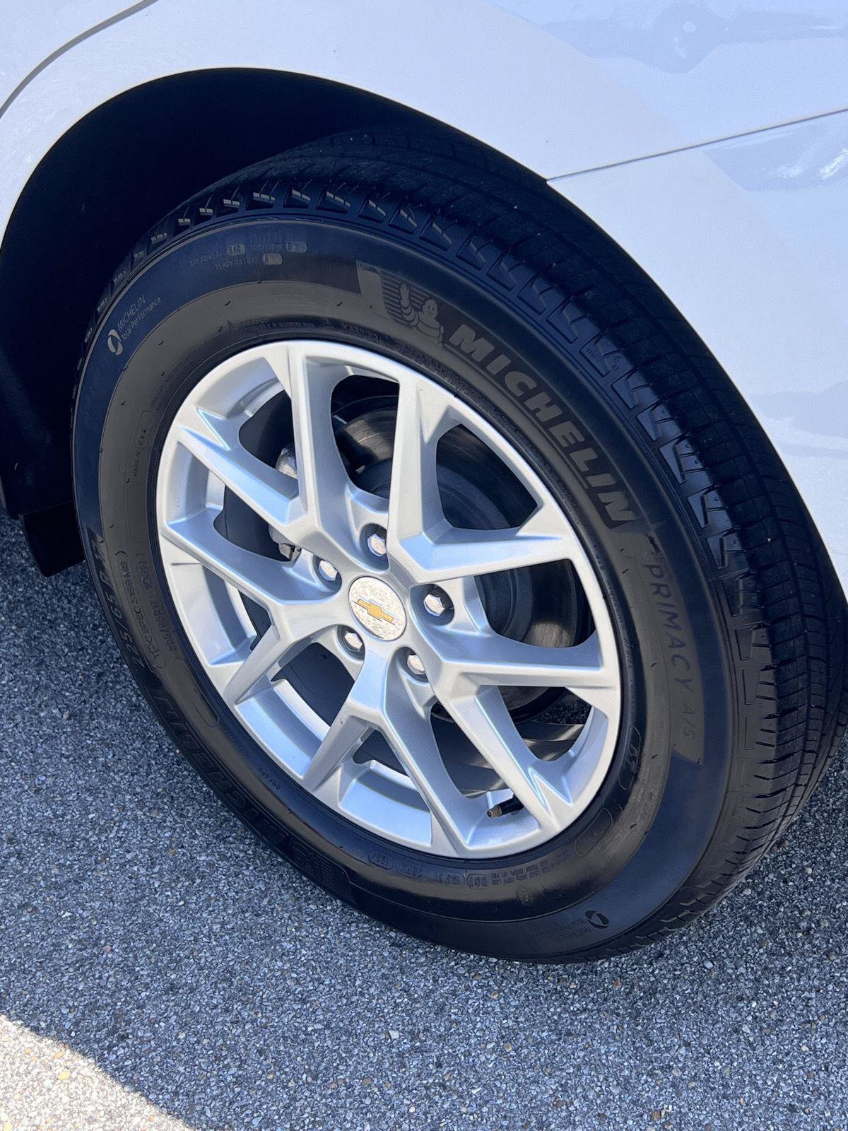 Used 2024 Chevrolet Equinox LT FWD image 39