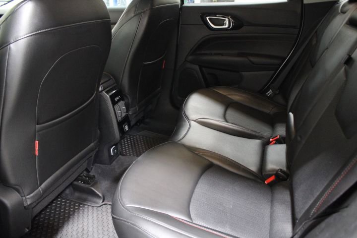 Used 2022 Jeep Compass Trailhawk image 23