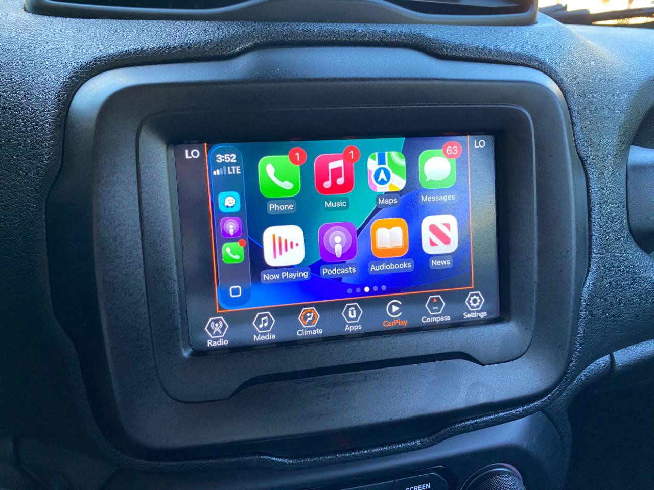 Used 2018 Jeep Renegade Altitude w/ Popular Equipment Group image 64