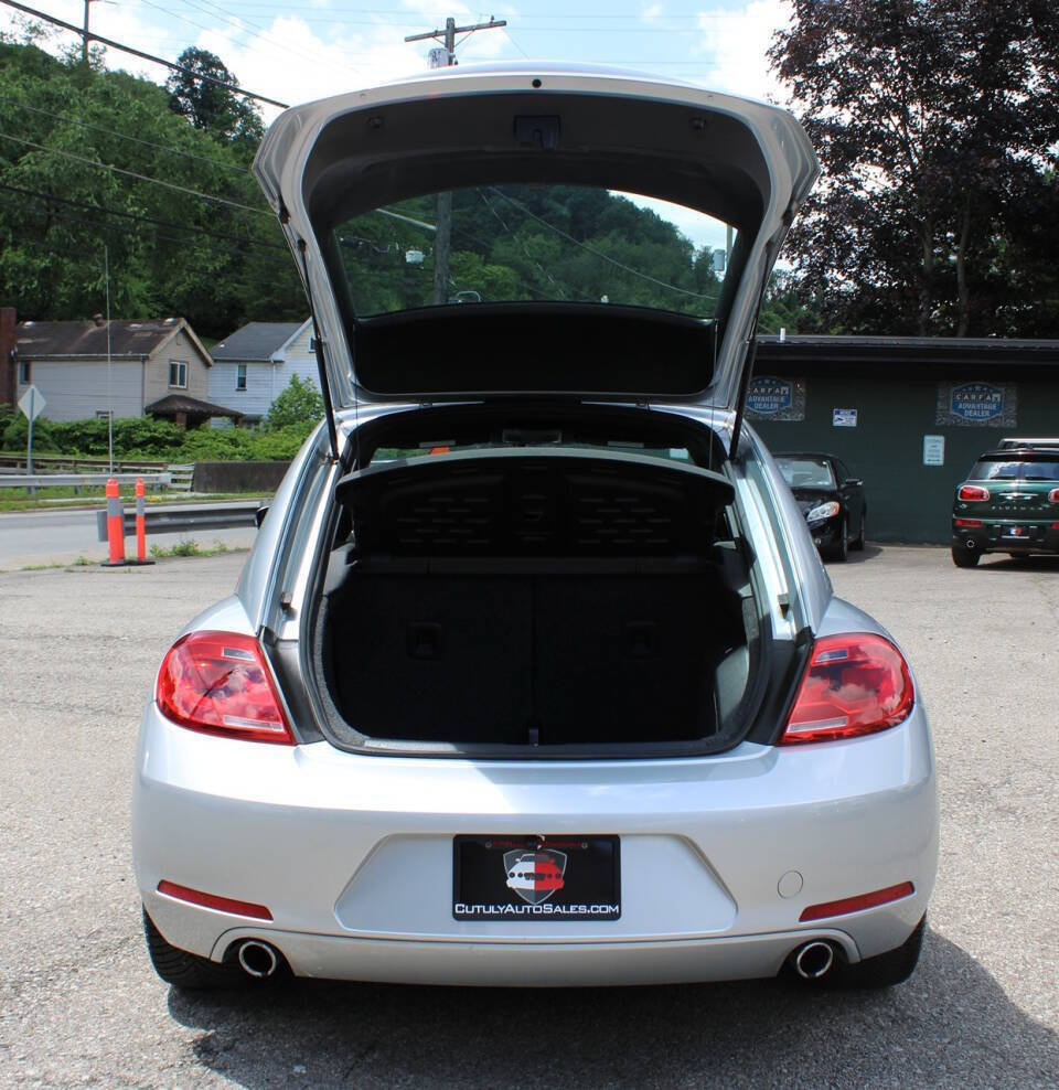 Used 2012 Volkswagen Beetle 2.0T FWD image 33