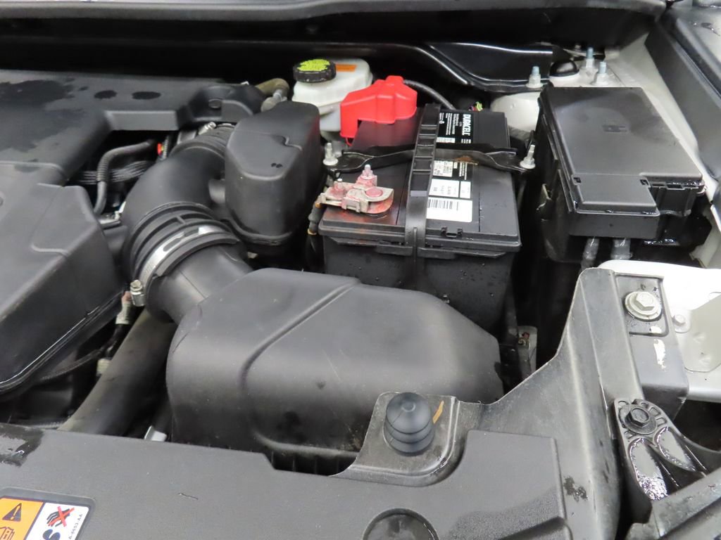 Used 2016 Ford Explorer XLT w/ Equipment Group 202A AWD/4WD image 27