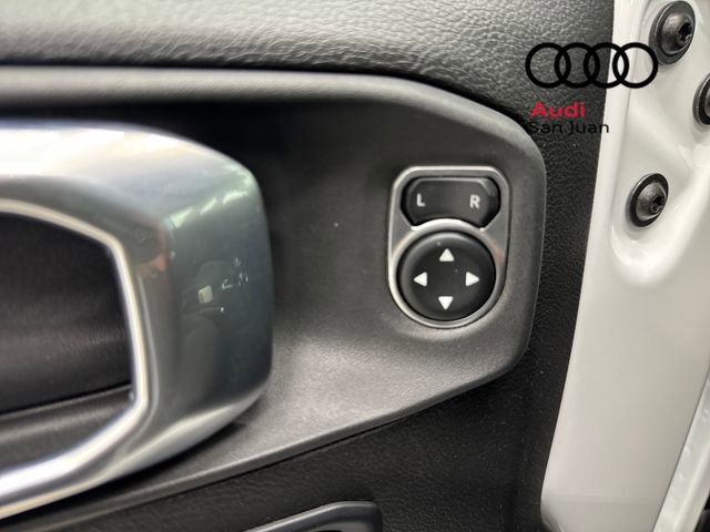 Used 2025 Jeep Wrangler Rubicon image 35