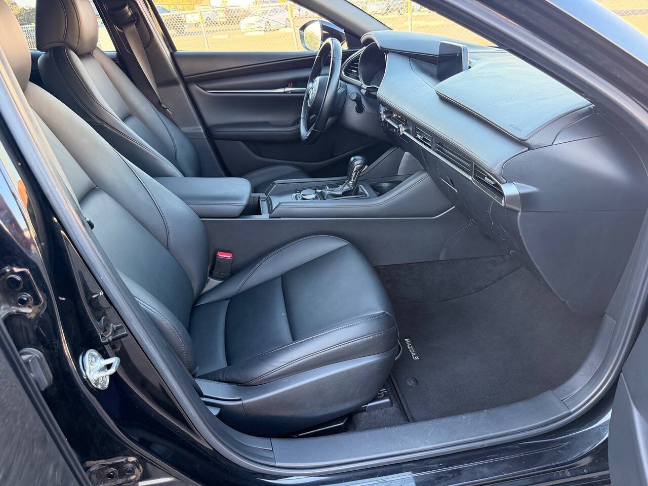 Used 2021 MAZDA MAZDA3 s FWD image 33