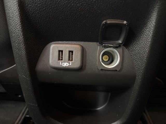 Used 2022 Chevrolet Colorado Z71 w/ Safety Package image 24