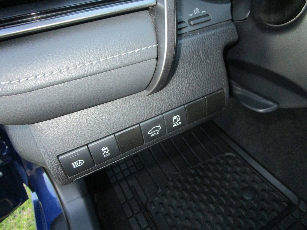 Used 2024 Toyota Camry SE image 22