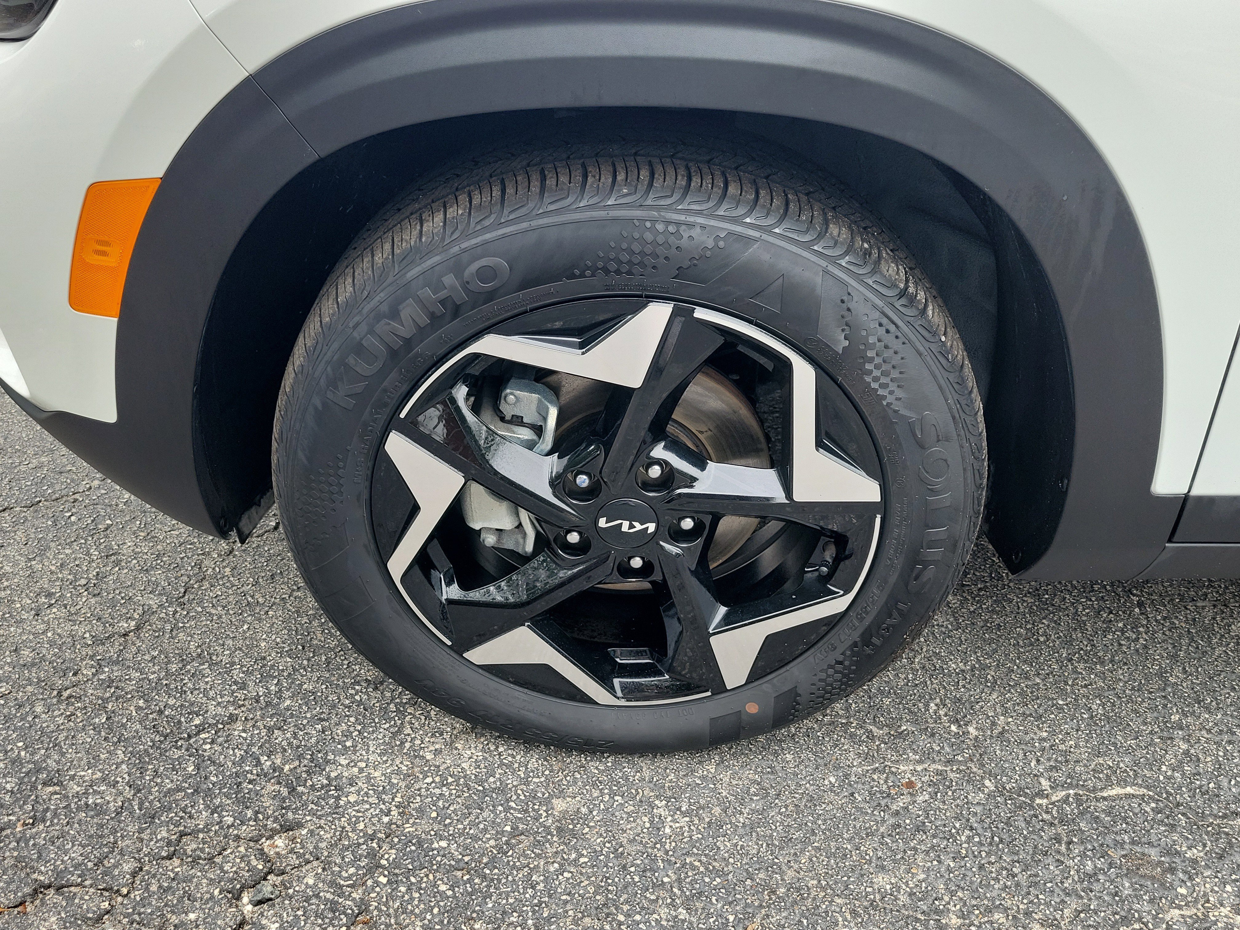 Used 2025 Kia Seltos S FWD image 5